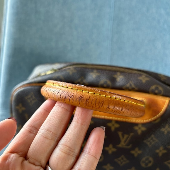 Louis Vuitton Deuville - Picture 7 of 13